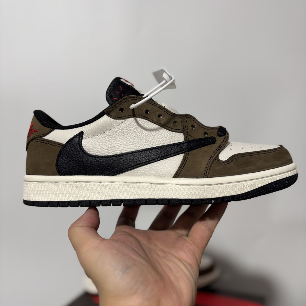 AJ1 TS倒钩低帮 F版⚡️Air Jordan 1 x Travis Scott 乔1 TS倒钩麂皮深棕低帮篮球鞋 CD4487-001