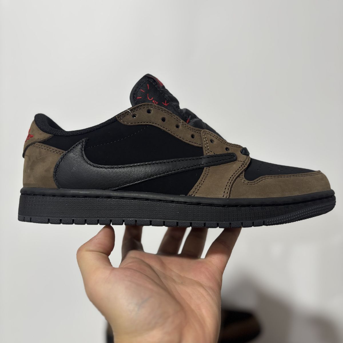 AJ1 TS倒钩黑咖 Y版⚡️Travis Scott x Jordan Air Jordan 1 Low OG TS SP 乔1倒钩联名款 低帮 复古篮球鞋拼色 IB7109-005
