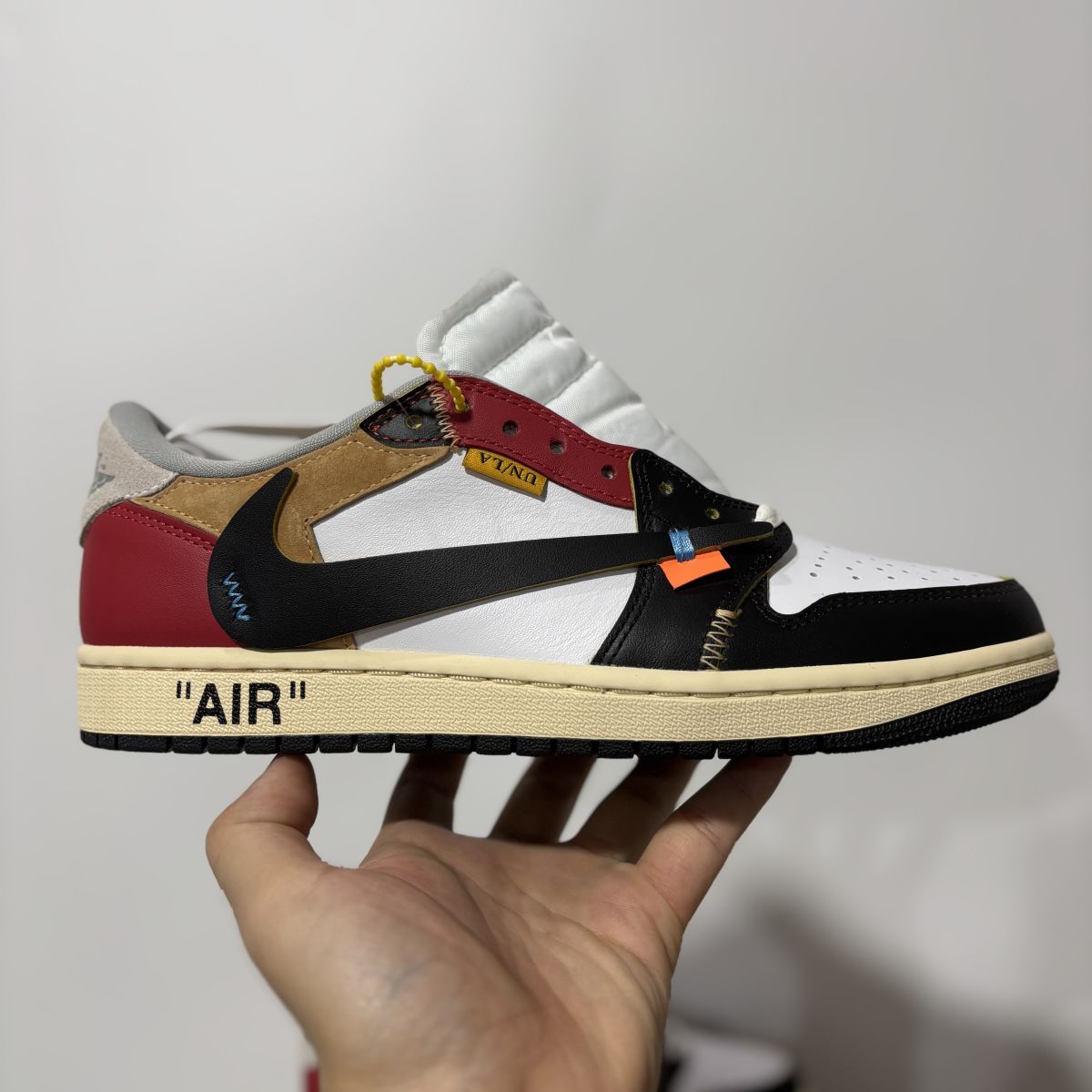 AJ1 UN低帮黑红 Y版⚡️Air Jordan 1 UN/LA 乔1低帮休闲板鞋篮球鞋 XZ6868-005