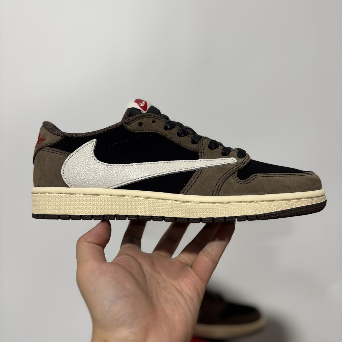 AJ1倒钩1.0深棕 绿X Stockx版本⚡️Travis Scott x Jordan Air Jordan 1 Low OG TS SP 乔1 TS倒钩1.0初代 联名款 低帮 复古篮球鞋 深