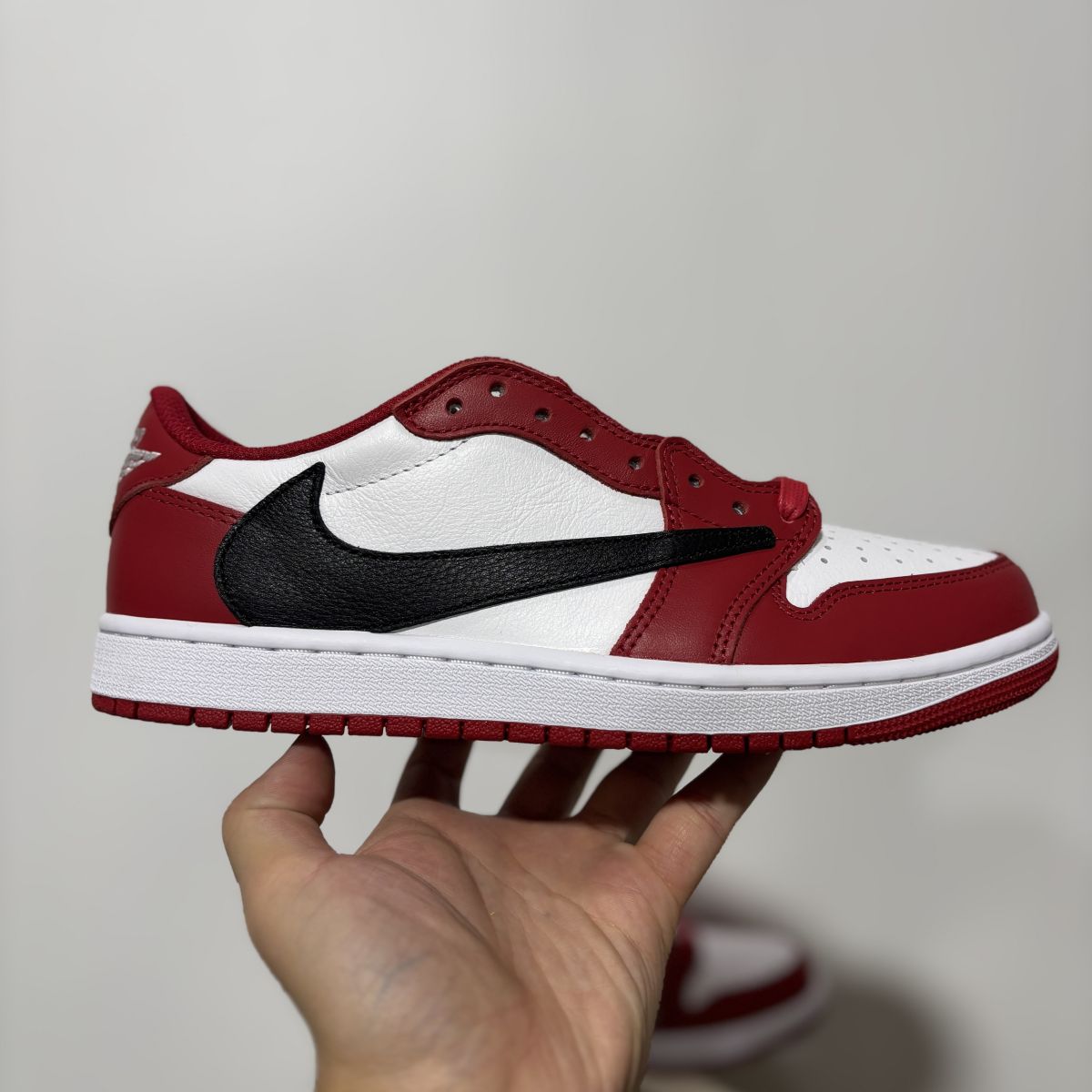 AJ1倒钩白红 绿X Stockx版本⚡️Travis Scott x Jordan Air Jordan 1 乔1 TS经典舒适 低帮 复古篮球鞋 DM7866-101