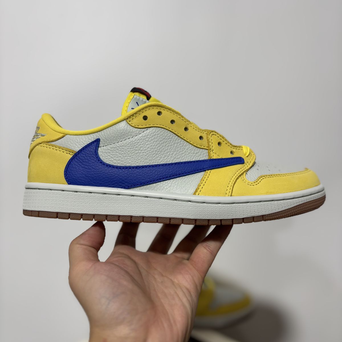 AJ1倒钩7.0黄蓝 绿X Stockx版本⚡️Travis Scott x Jordan Air Jordan 1 倒钩 7.0 皮革 Low OG Canary Yellow 乔1 TS联名款