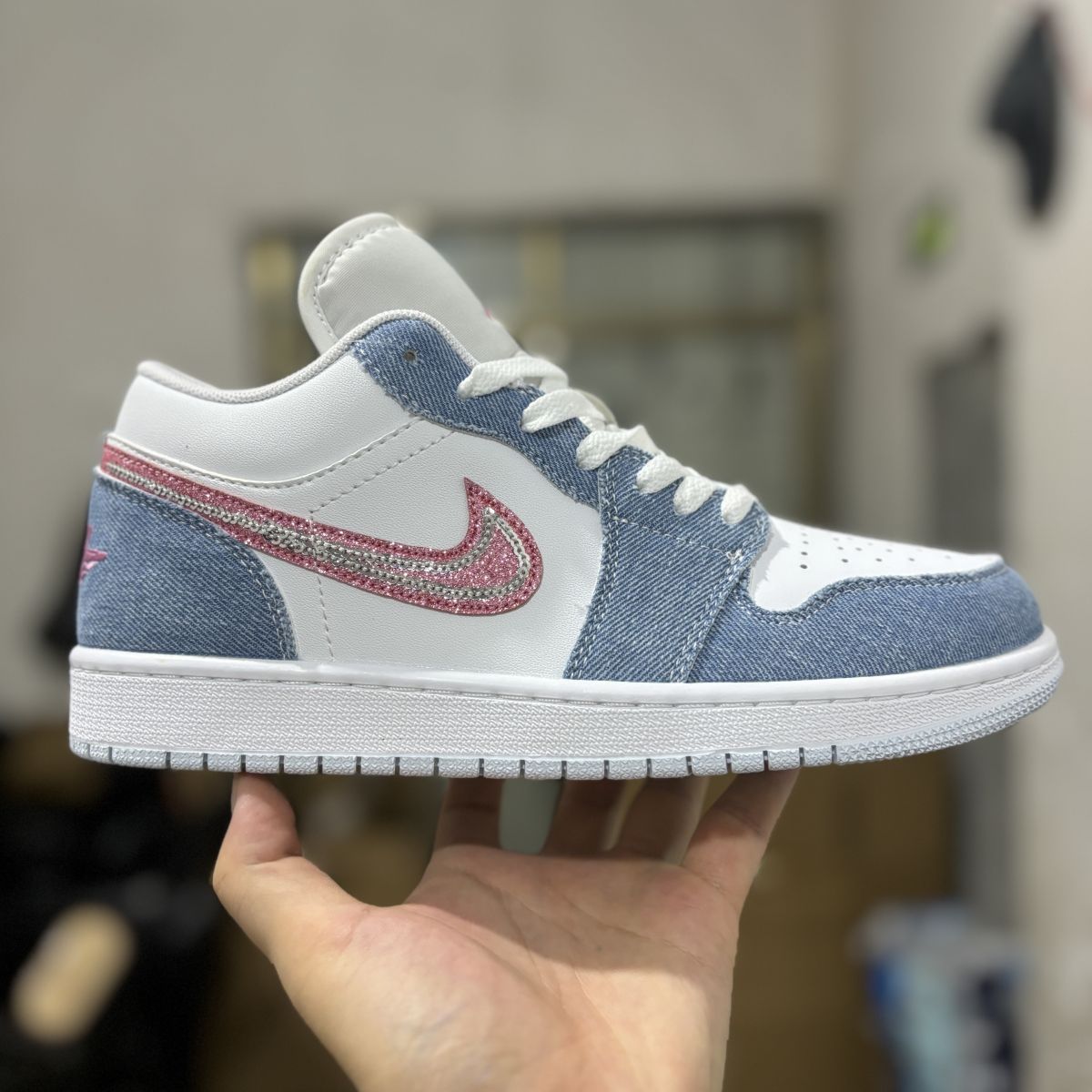 AJ1 low白粉蓝牛仔Air Jordan 1 乔1舒适百搭时尚 防滑耐磨低帮篮球鞋 HQ2001-400