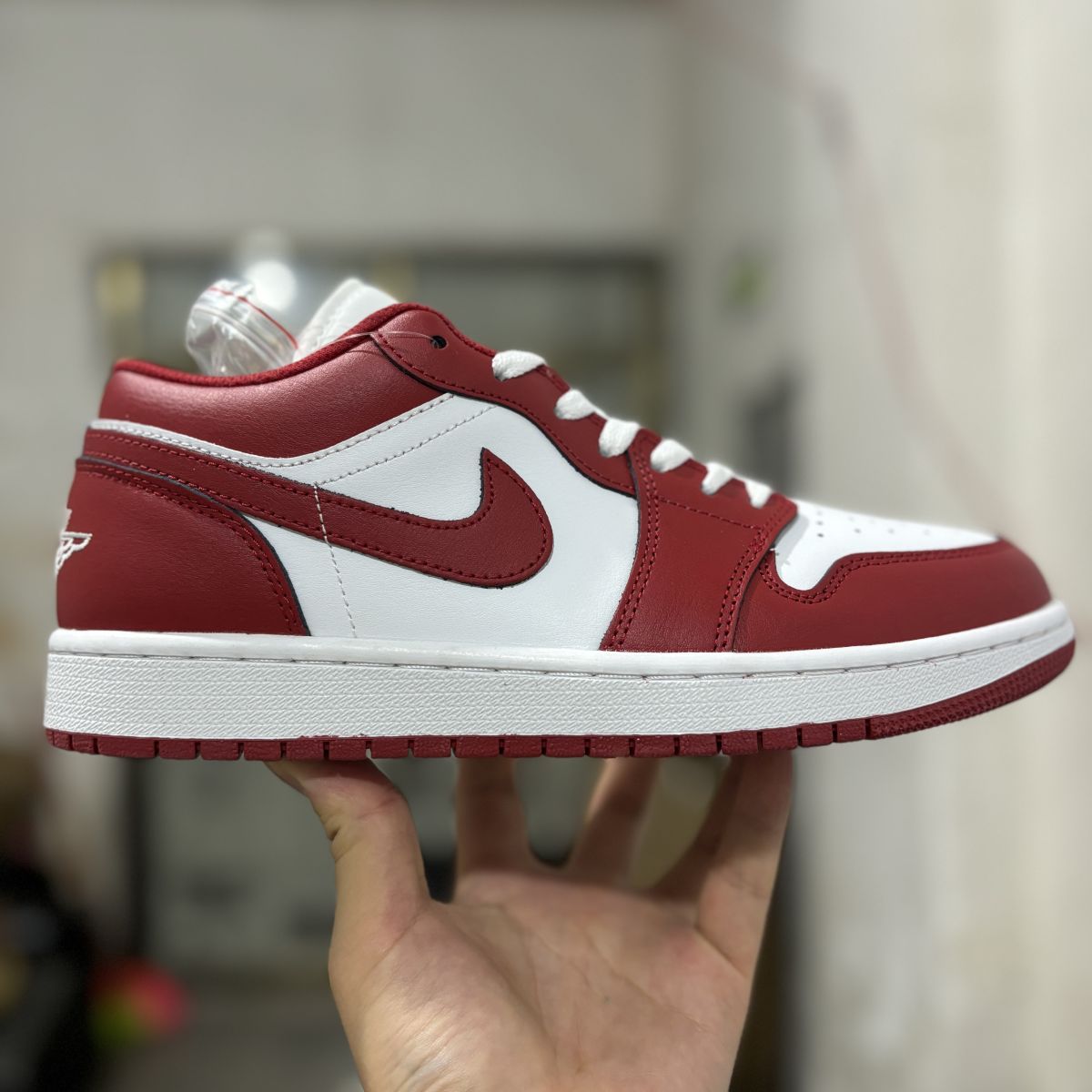 AJ1低帮白红 Air Jordan 1 Low 乔1柔软舒适 防滑耐磨 低帮 复古篮球鞋 男女同款 554558-166