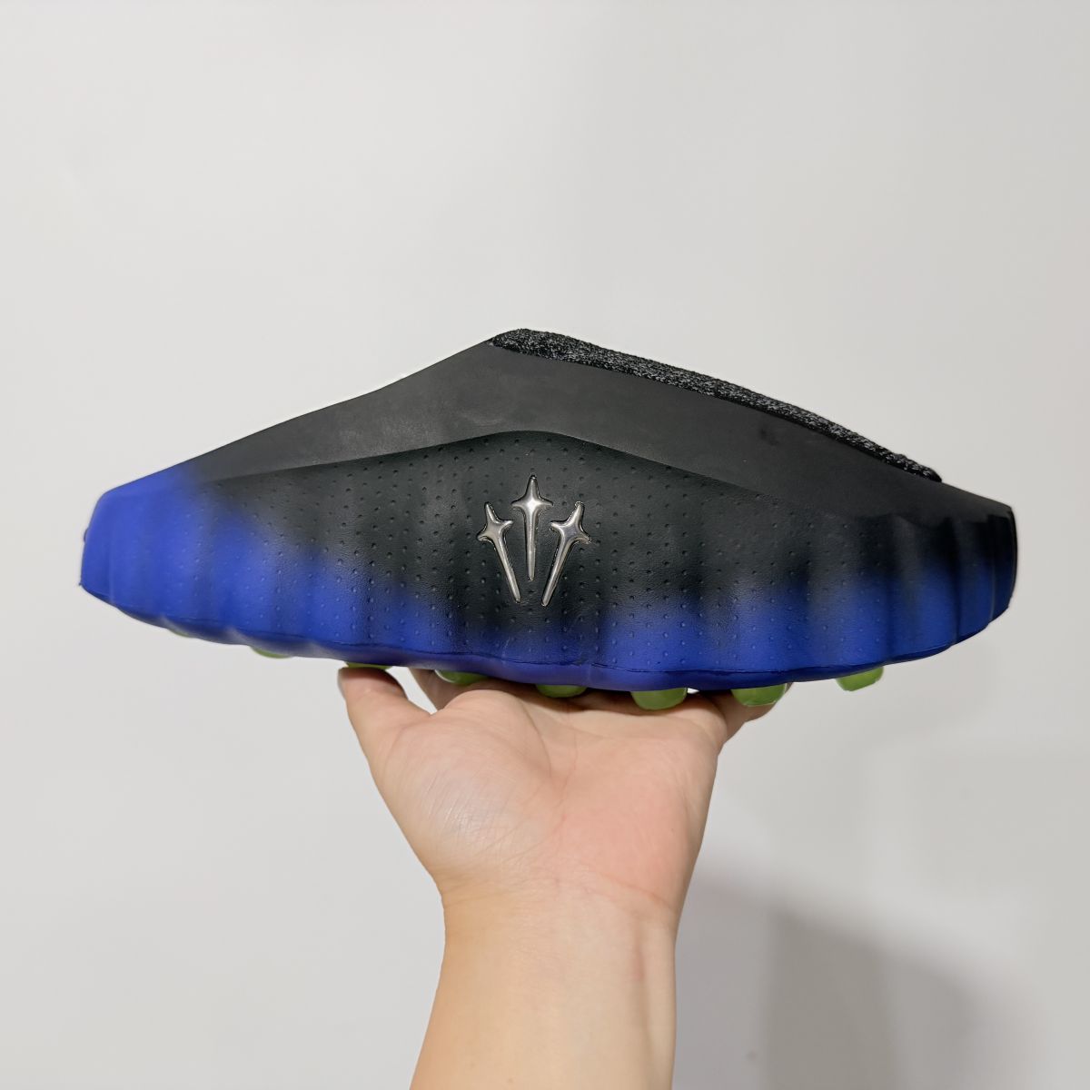 耐克按摩拖鞋黑蓝渐变联名 NOCTA X Nike Mind 001 舒适贴合科技风包头拖鞋 偏小一码 IR2175-401