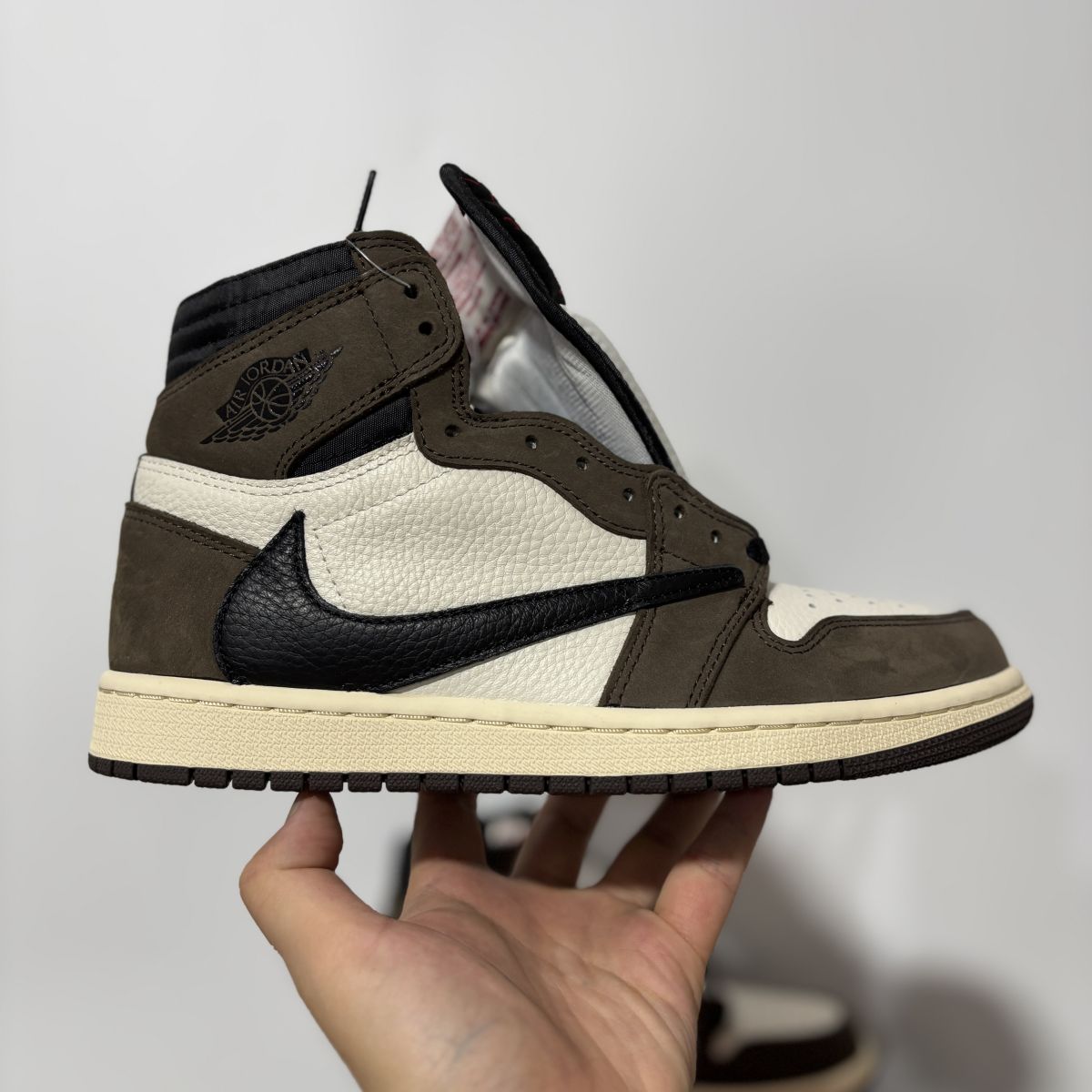 AJ1 TS倒钩高帮 头层⚡️ Air Jordan 1 x Travis Scott 乔1 TS倒钩麂皮深棕高帮篮球鞋 CD4487-100