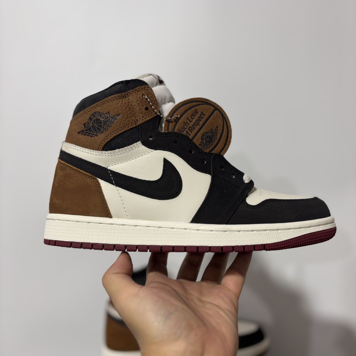 AJ1新摩卡 Air Jordan 1 OG Love The Game 乔1舒适贴合 高帮 复古篮球鞋 男女同款 暗棕色 DZ5485-201