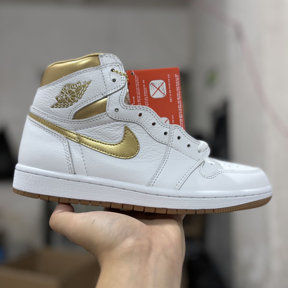 AJ1白金 Y版头层皮⚡️Air Jordan 1 OG "White and Gold" 乔1白金耐磨透气高帮复古篮球鞋 FD2596-107