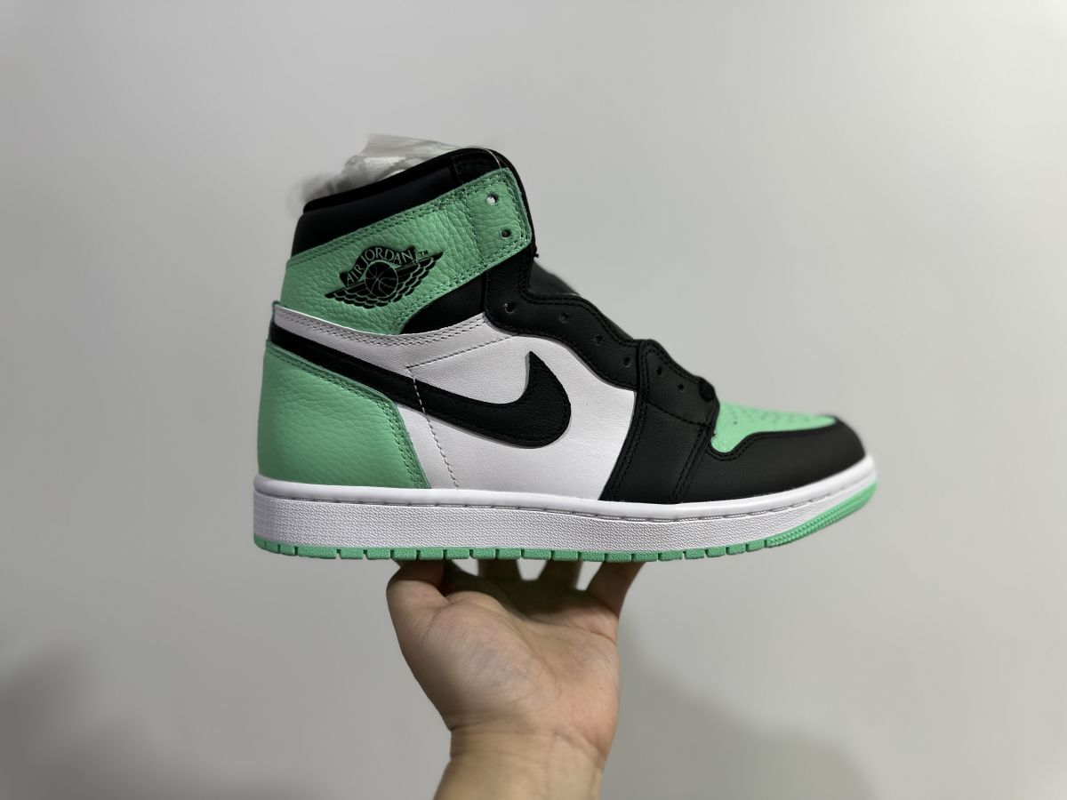AJ1辉光绿 Air Jordan 1 Retro High OG “Green Glow” 2024年 乔1蒂芙尼黑绿高帮篮球鞋 DZ5485-130