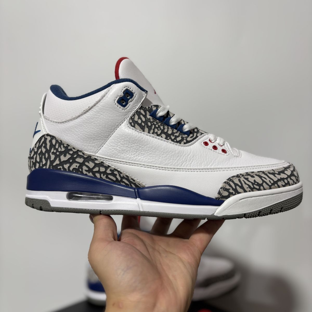 AJ3真蓝 Air Jordan 3 retro true blue 乔3潮流 中帮 复古篮球鞋 男款 白蓝色 2016年版 8542626-106尺码：40-47.5