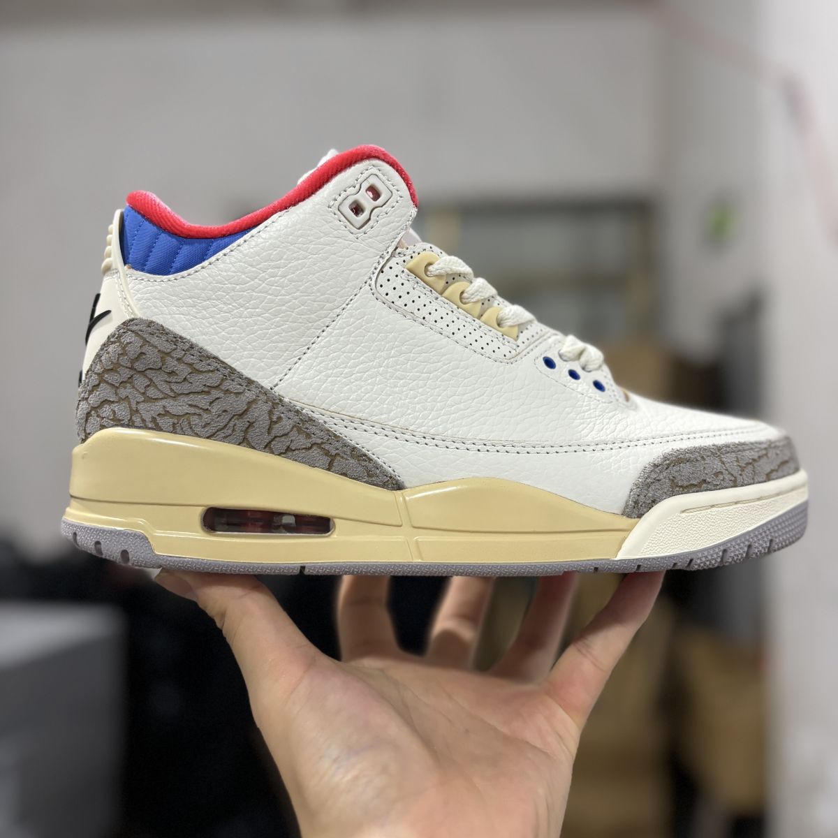 AJ3首尔限定 Air Jordan 3 RETRO OG SP “White/Sport Royal”舒尺码：36-48.5中帮 篮球鞋 男款 白蓝红 IB1482-100