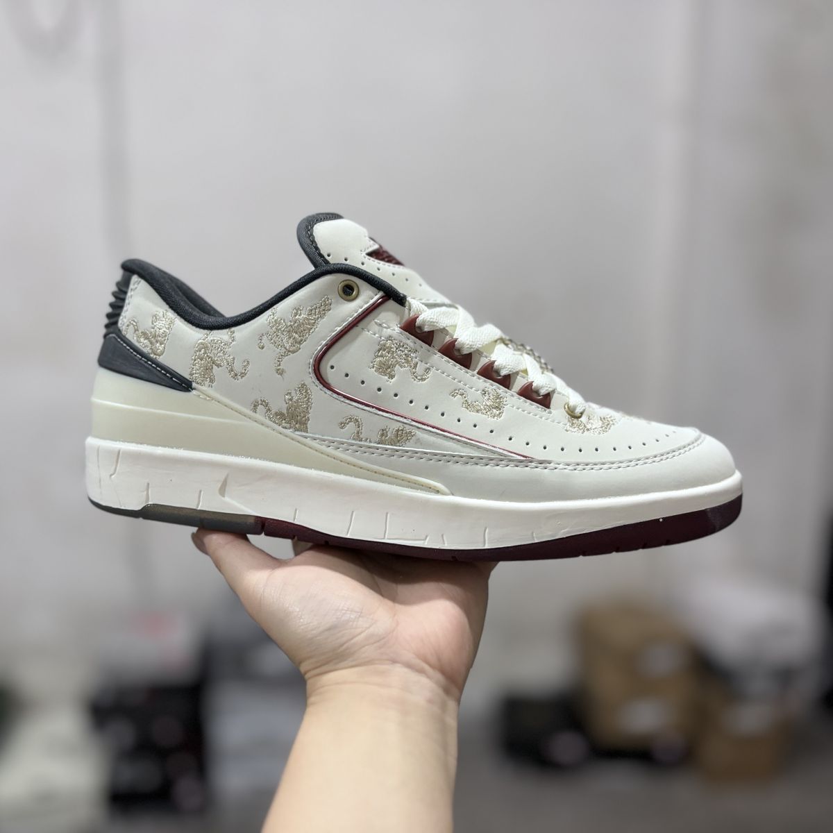 AJ2低帮龙年刺绣 Air Jordan 2 Low "Chinese New Year"乔2龙凤呈祥低帮复古篮球鞋 FJ5736-100尺码：36-46