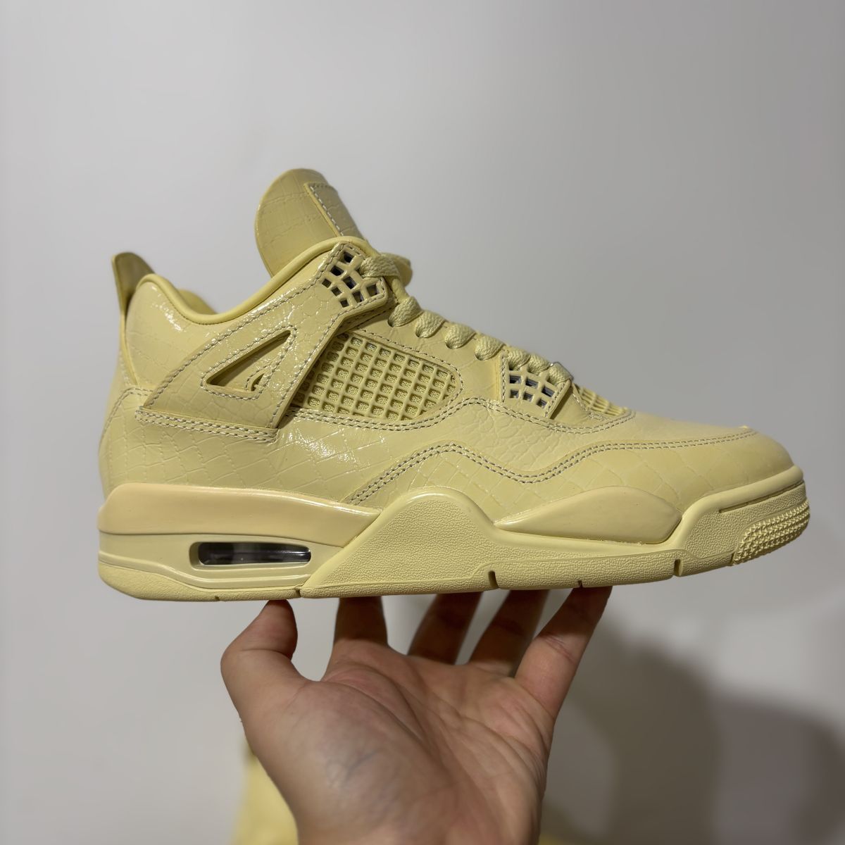 AJ4柠檬黄 TK巅峰版⚡️Jordan × J. Balvin Air Jordan 4 舒适柔软 复古篮球鞋 男款 IW2872-700尺码：40-48.5有45.5