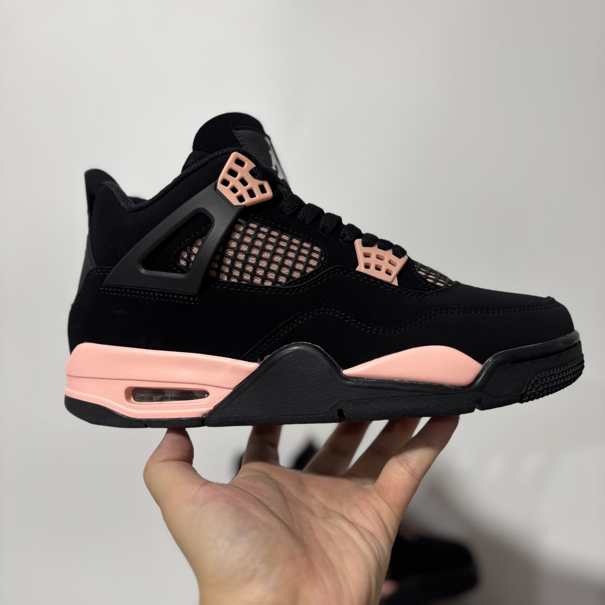 AJ4粉雷公 PLUS版⚡️Air Jordan 4 Pink Thunder 乔4舒适贴合 复古篮球鞋 HV0823-001尺码：40-48.5有45.5