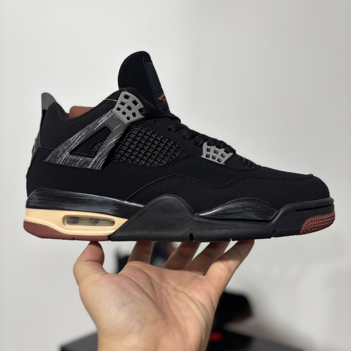 AJ4伦敦 Air Jordan 4 London 舒适贴合 复古篮球鞋 男女同款 IV6048-001尺码：36-47.5