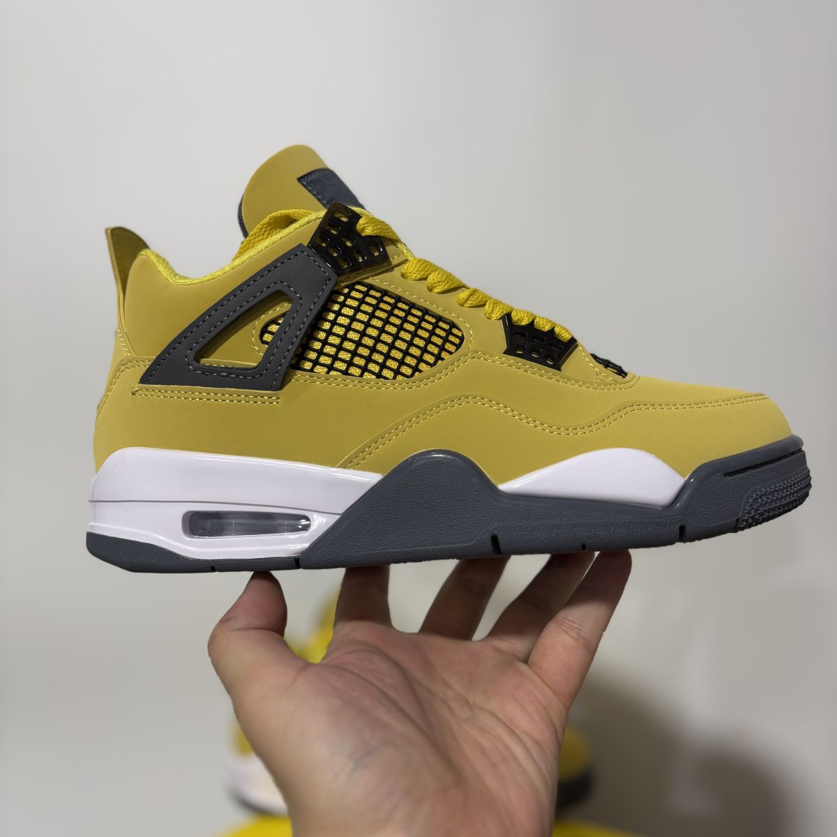 AJ4黄雷公电母 性价比⚡️Air Jordan 4 Haze 乔4黑黄雷电篮球鞋 CT8527-700尺码：36-47.5