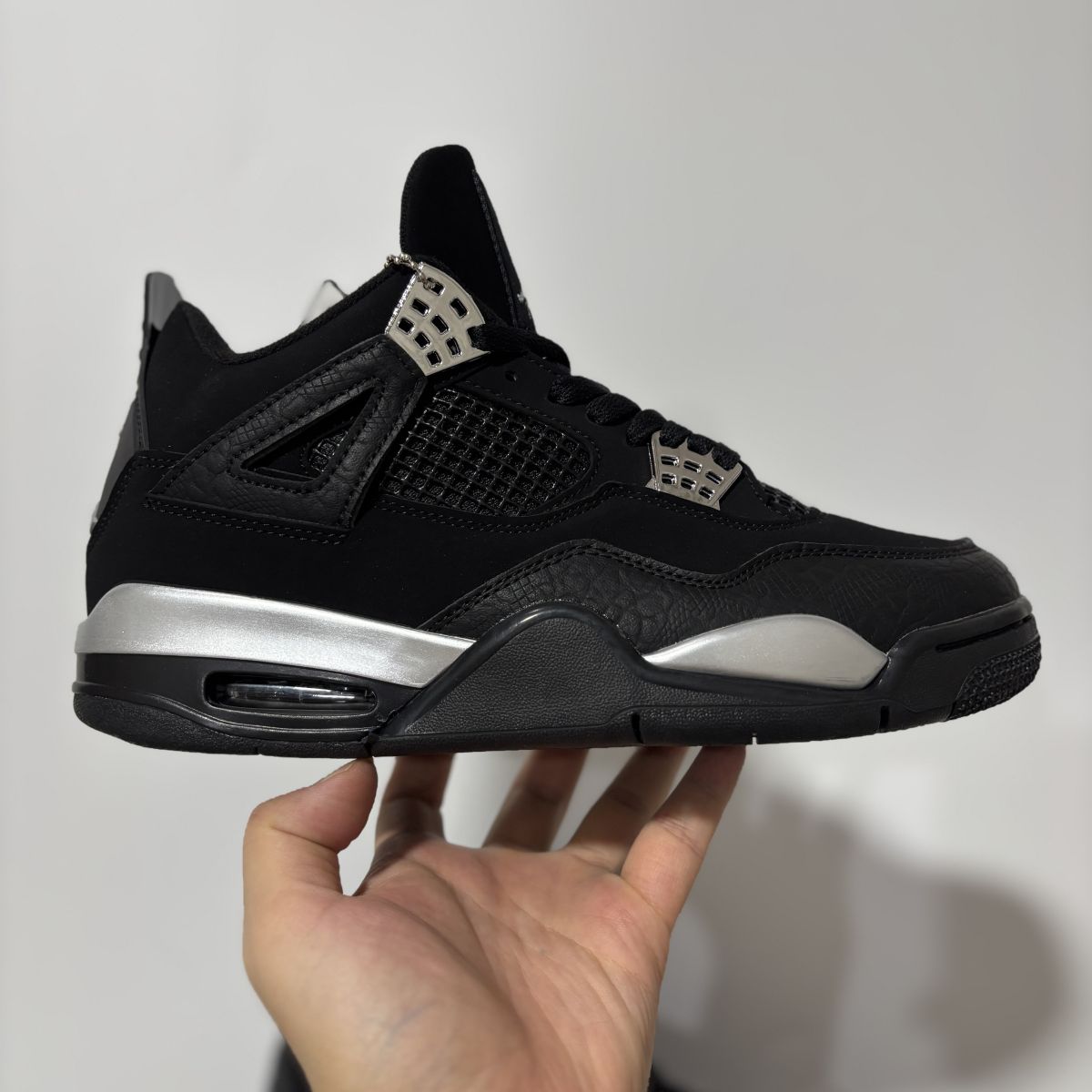AJ4黑色 Air Jordan 4 Retro Laser 舒适贴合 复古篮球鞋 男女同款 HV0823-002尺码：36-47