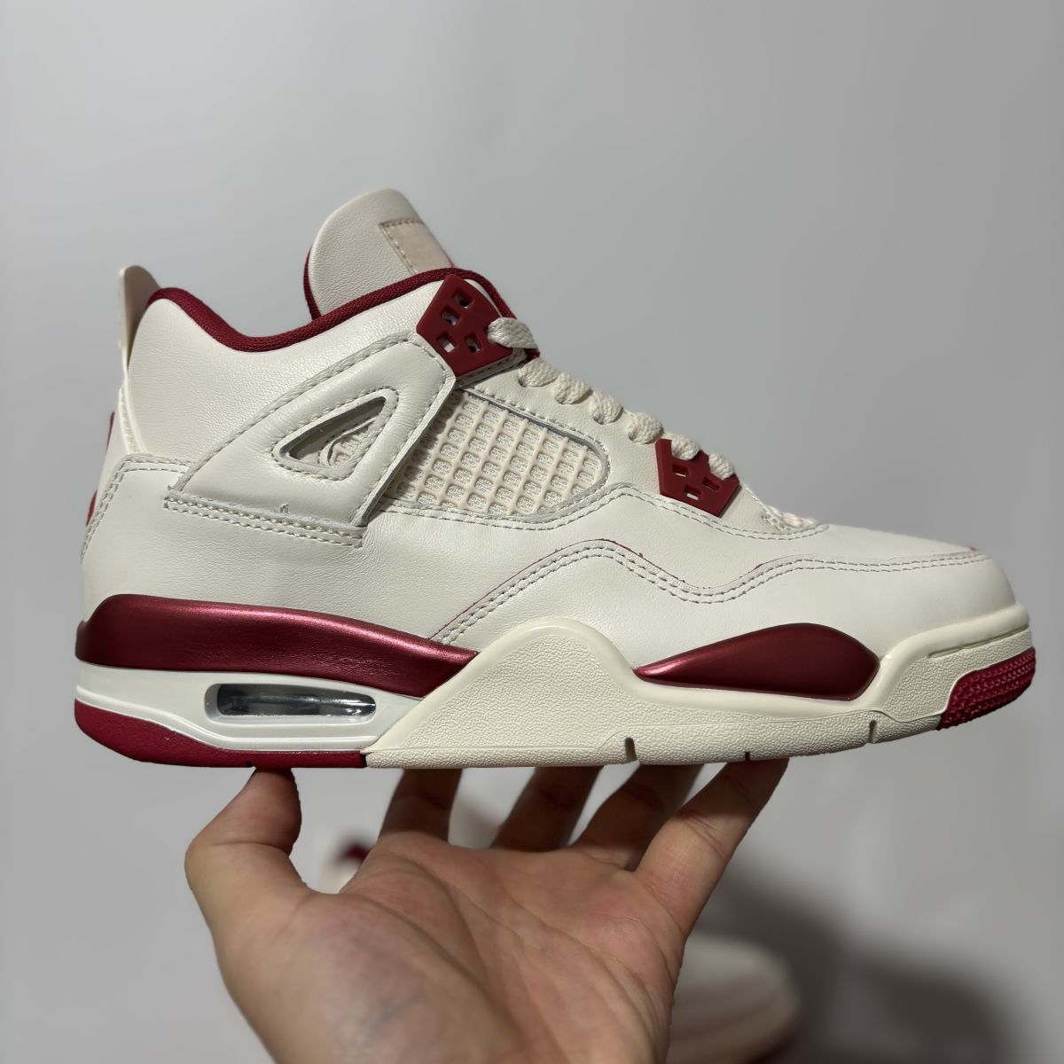 AJ4情人节 F版⚡️Air Jordan 4 Retro “Sierra Red”乔4舒适百搭 防滑耐磨 中帮 复古篮球鞋白红 HV0823-108尺码：36-47.5