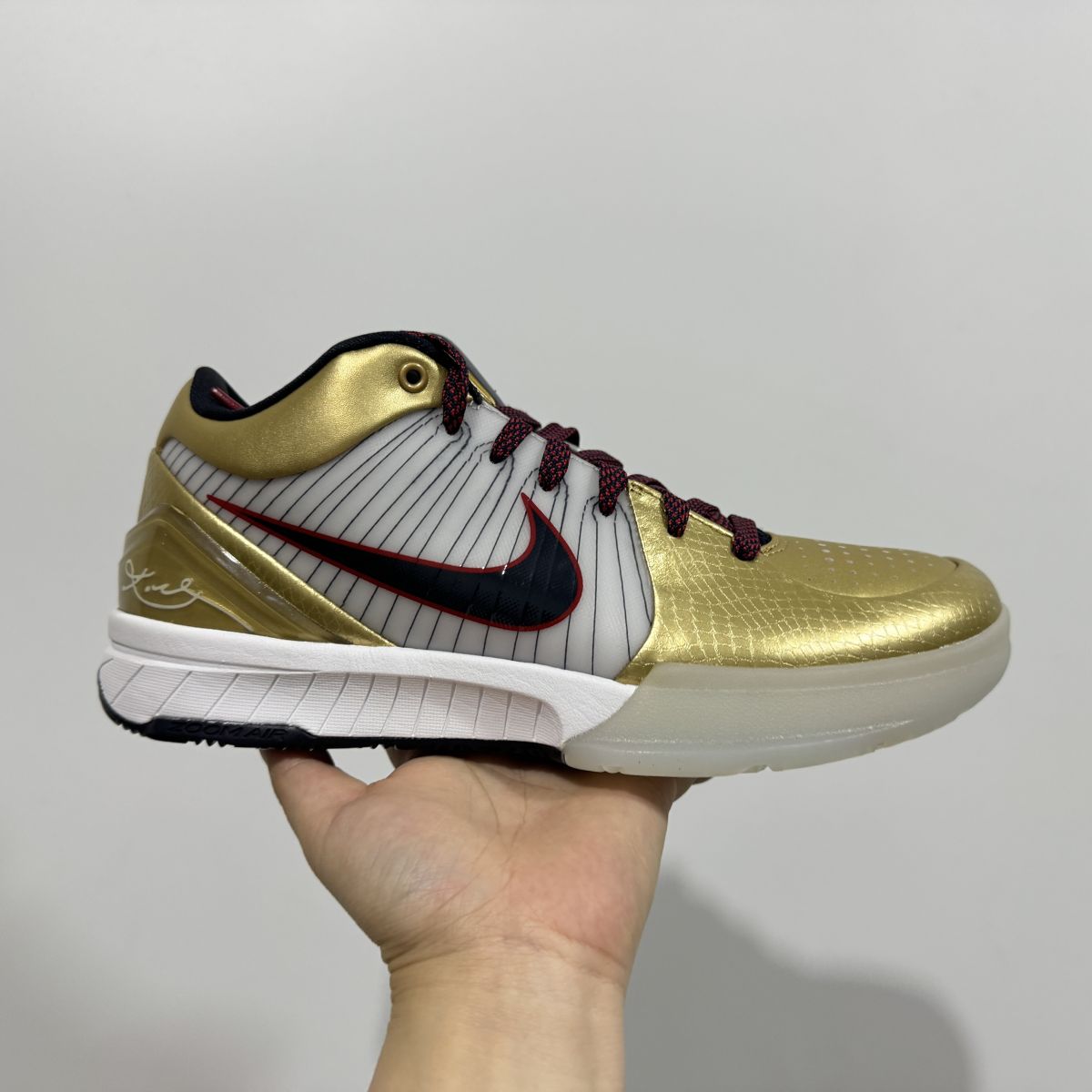 科比4黑白金 S2纯原版⚡️ 偏小0.5-1码⚠️Nike Kobe 4 Protro "Gold Medal"耐克科比4奥运金牌实战篮球鞋 ⚠️ FQ3544-100尺码：40-48.5