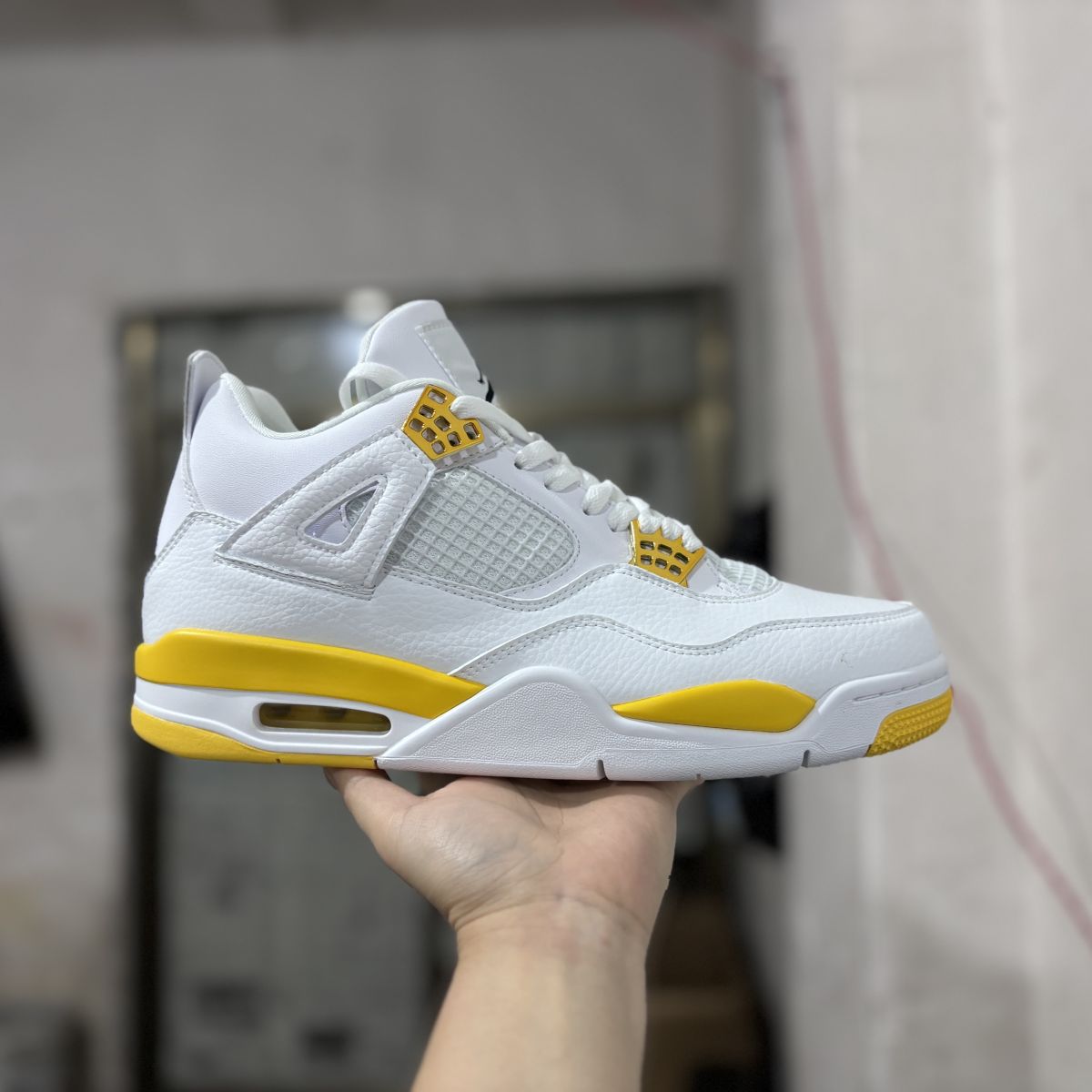 AJ4白黄 性价比⚡️Air Jordan 4 WNNS "Vivid Sulfur" 乔4白黄篮球鞋 AQ9129-101尺码：36-47.5