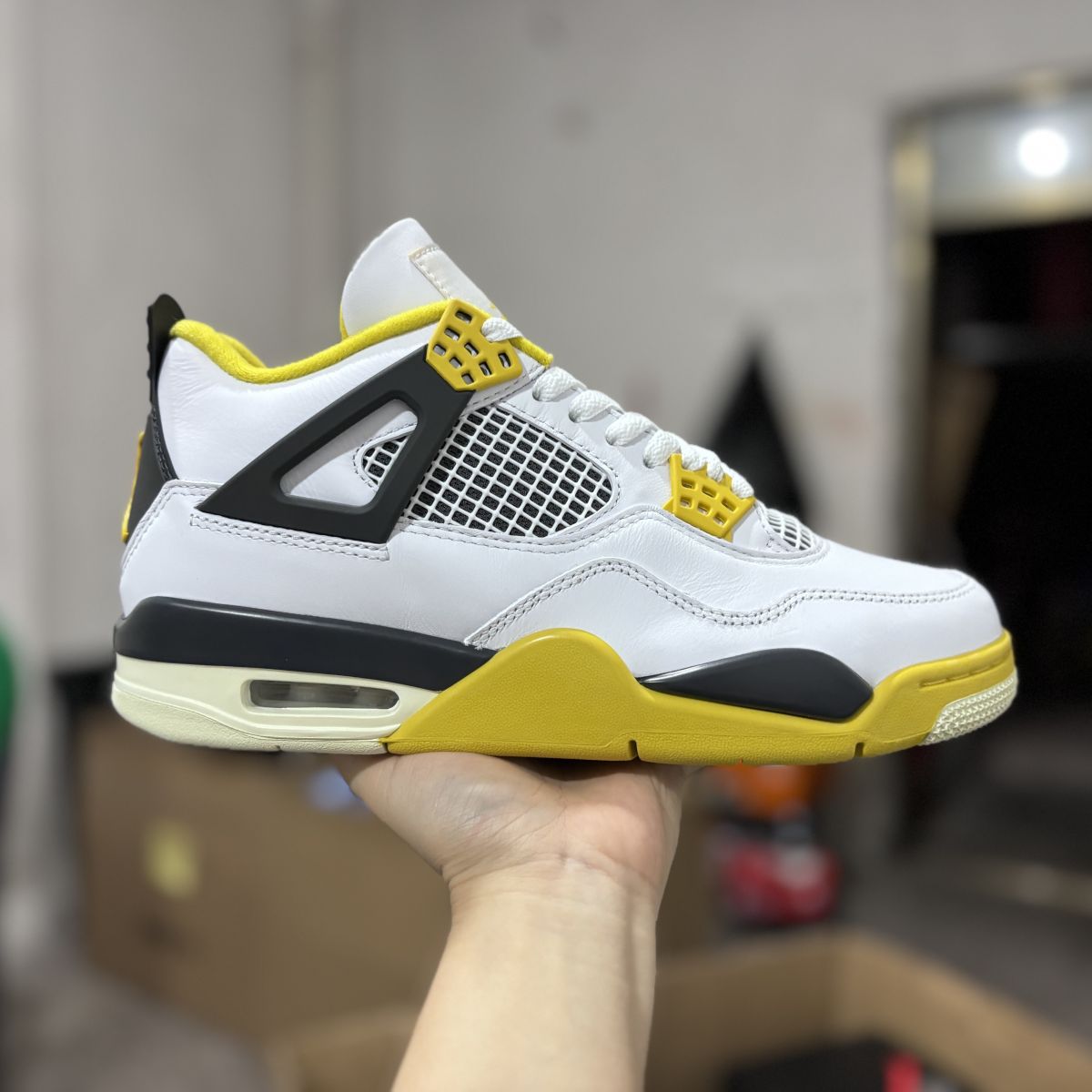 AJ4黑白黄 OG纯原版⚡️Air Jordan 4 "Vivid Sulfur"乔4白黄复刻篮球鞋 AQ9129-101尺码：36-47.5