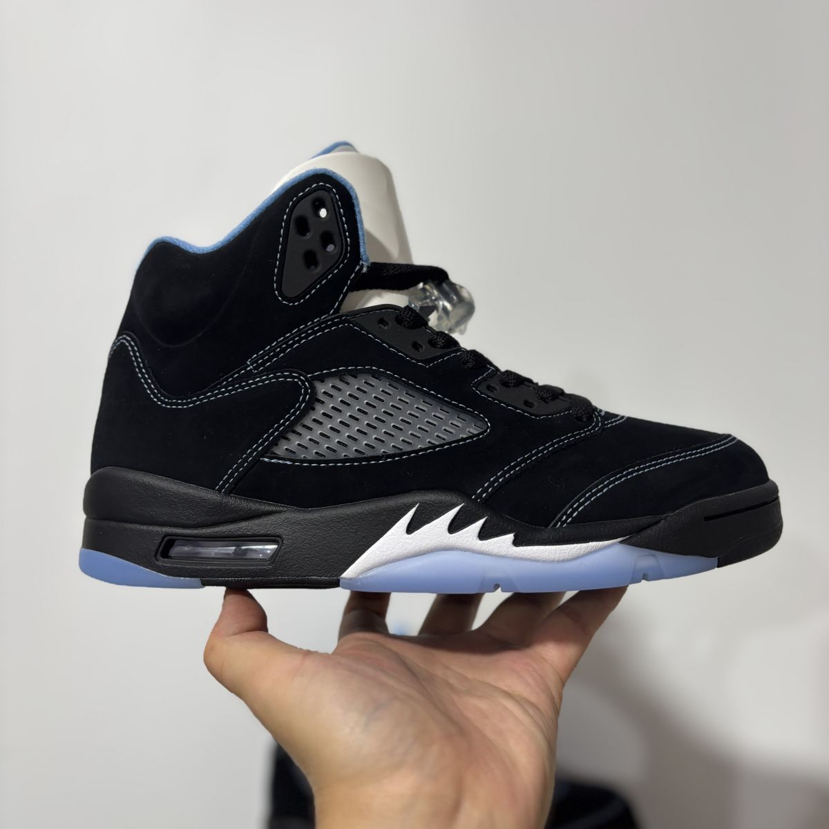 AJ5黑大学蓝 F版⚡️Air Jordan 5 “Black/UNC University Blue”乔5高帮篮球鞋 DD0587-008尺码：36-48.5