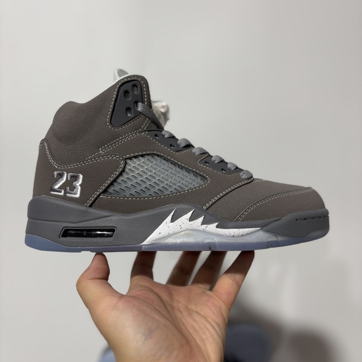 AJ5狼灰 中端⚡️Air Jordan 5 “Wolf Grey”舒适 防滑耐磨 中帮 复古篮球鞋 DD0587-002尺码：36-48情侣