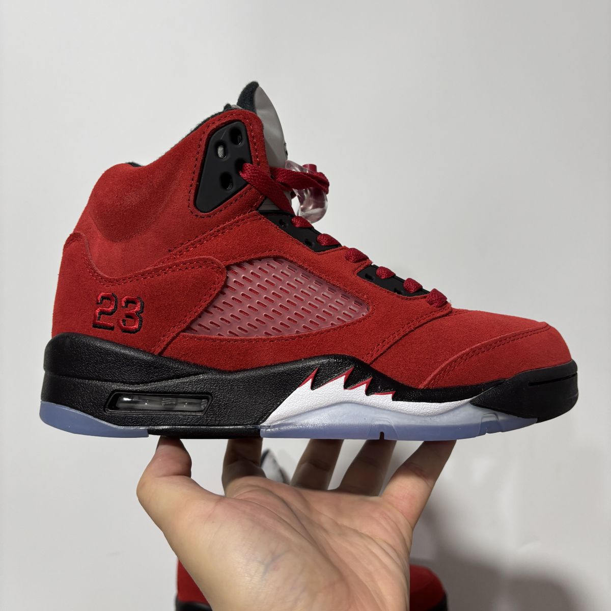 AJ5公牛红 中端⚡️Air Jordan 5 retro "toro bravo" 乔5愤怒的公牛中帮复古篮球鞋黑红 经典复刻 DD0587-600尺码：36-48 情侣
