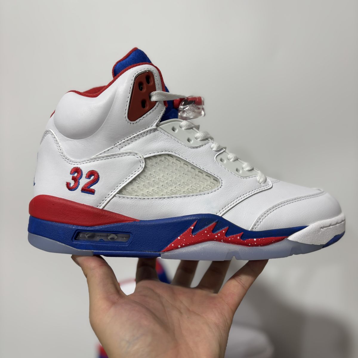 AJ5白蓝红 2025新版Air Jordan 5 Retro Grape 乔5高帮复古篮球鞋白紫葡萄 HQ7978-102 尺码：40-48.5 男