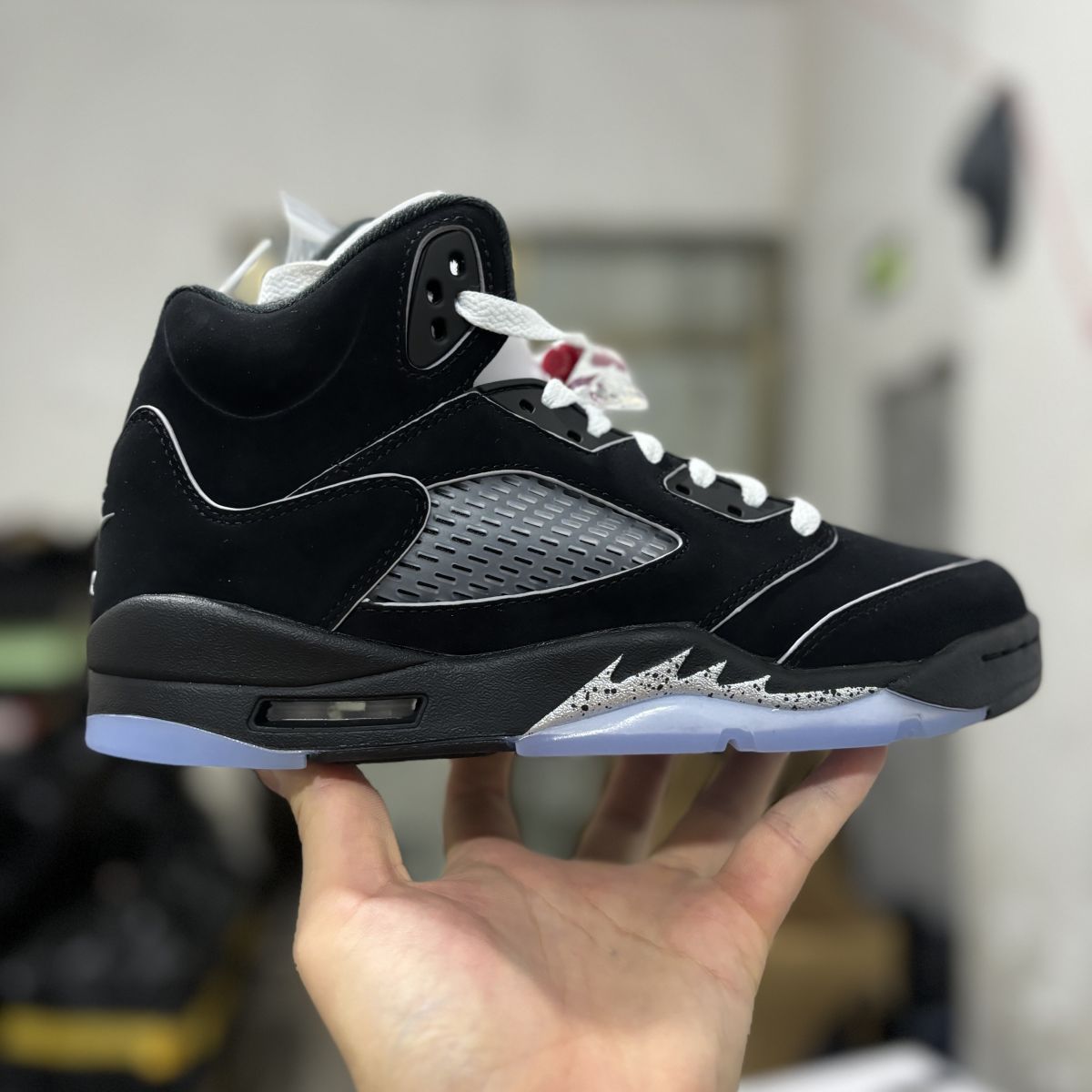 AJ5黑银女 Y3版⚡️Air Jordan 5 “BLACK METALLIC REIMAGINED” 乔5时尚百搭 防滑耐磨 高帮 复古篮球鞋 2025复刻女码实拍 女HF3976-001/男H 尺码：36-40/40-48.5有45.5 男
