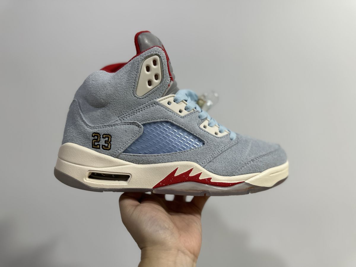 AJ5冰蓝 trophy room x Jordan Air Jordan 5乔5编号版 乔丹之子耐磨中帮复古籃球鞋 男款冰藍 FL1899-400 尺码：36-47.5 情侣