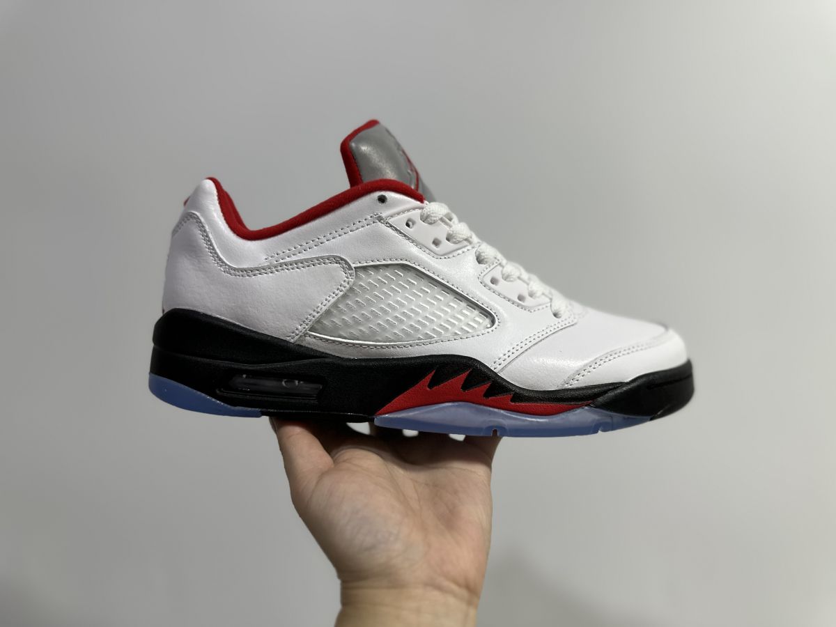aj5流川枫low Air Jordan 5 Low 乔5 流川枫低帮 篮球鞋CU4523-100 尺码：36-47.5 情侣