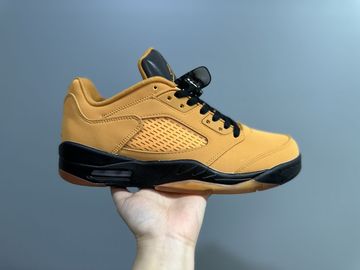 AJ5 低帮黄黑小麦Air Jordan 5 Low "Chutnev" 乔5低帮 复古篮球鞋 DA8016-700 尺码：36-47.5 情侣