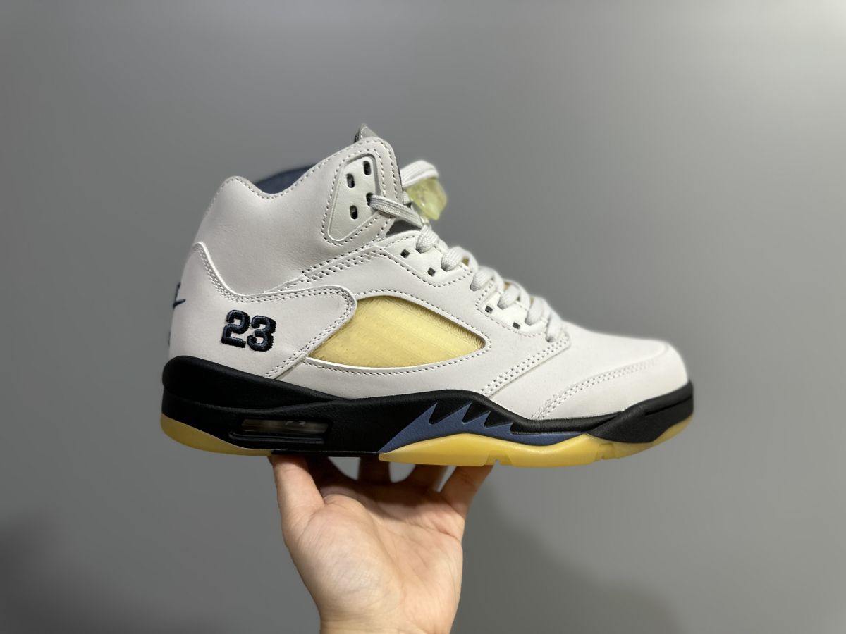 AJ5 AMM 灰蓝联名 OG版⚡️A MA MANIÉRE × Jordan Air Jordan 5 "Photon Dust"乔 5 白灰蓝联名款篮球鞋 FZ5758-004  尺码：40-47.5 男