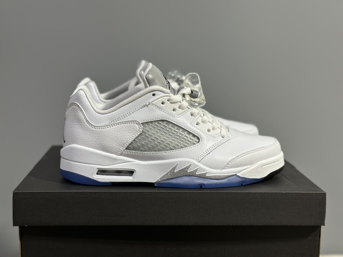 aj5白银low Air Jordan 5 Low 乔5 银白低帮 篮球鞋819172-122 尺码：36-47.5 情侣