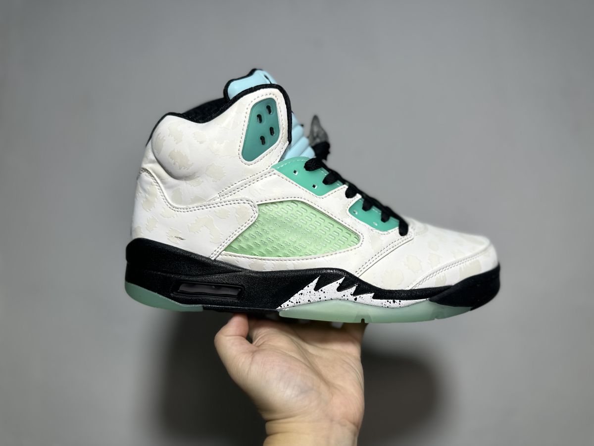 AJ5白绿夜光 Air Jordan 5 Retro 乔5白绿豹纹复古高帮篮球鞋 CN2932-100 尺码：36-47.5 情侣