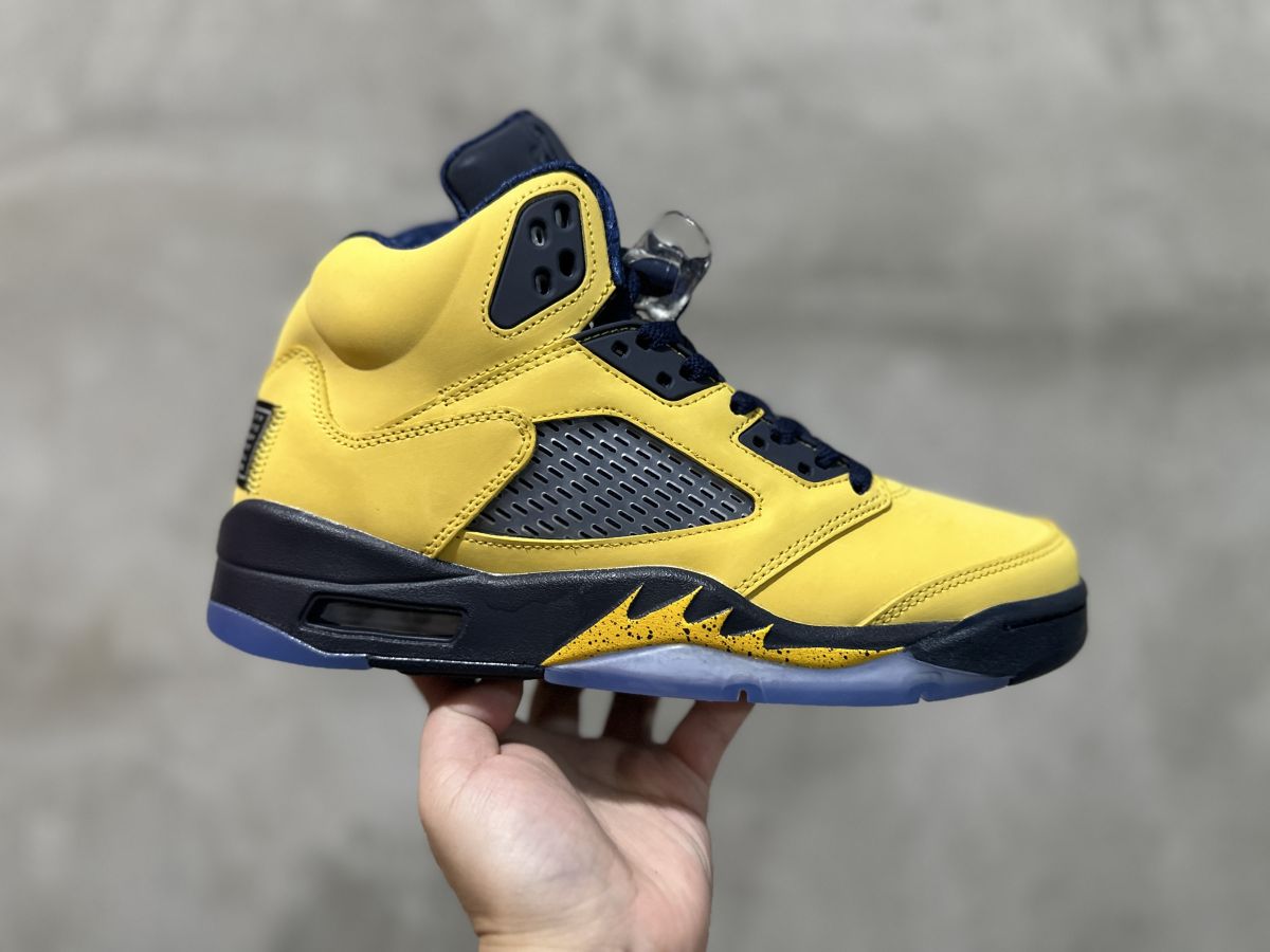 aj5密歇根 Air Jordan 5 乔5大黄蜂密歇根黑黄东京限定篮球鞋 CQ9541-704  尺码：36-47.5 情侣