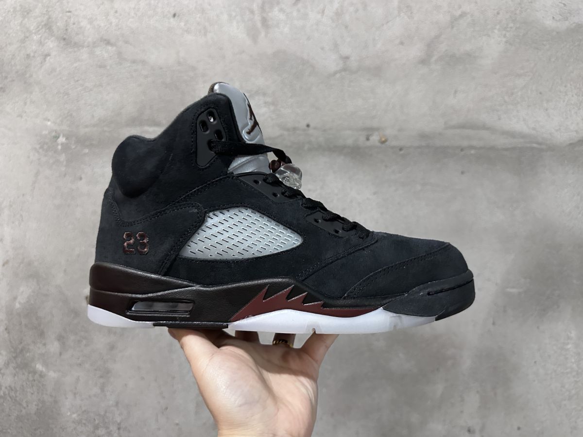 AJ5 AMM 黑色联名 A MA MANIÉRE × Jordan Air Jordan 5 "Black"乔 5 黑色联名款篮球鞋 FD1330-001 尺码：40-47.5 男
