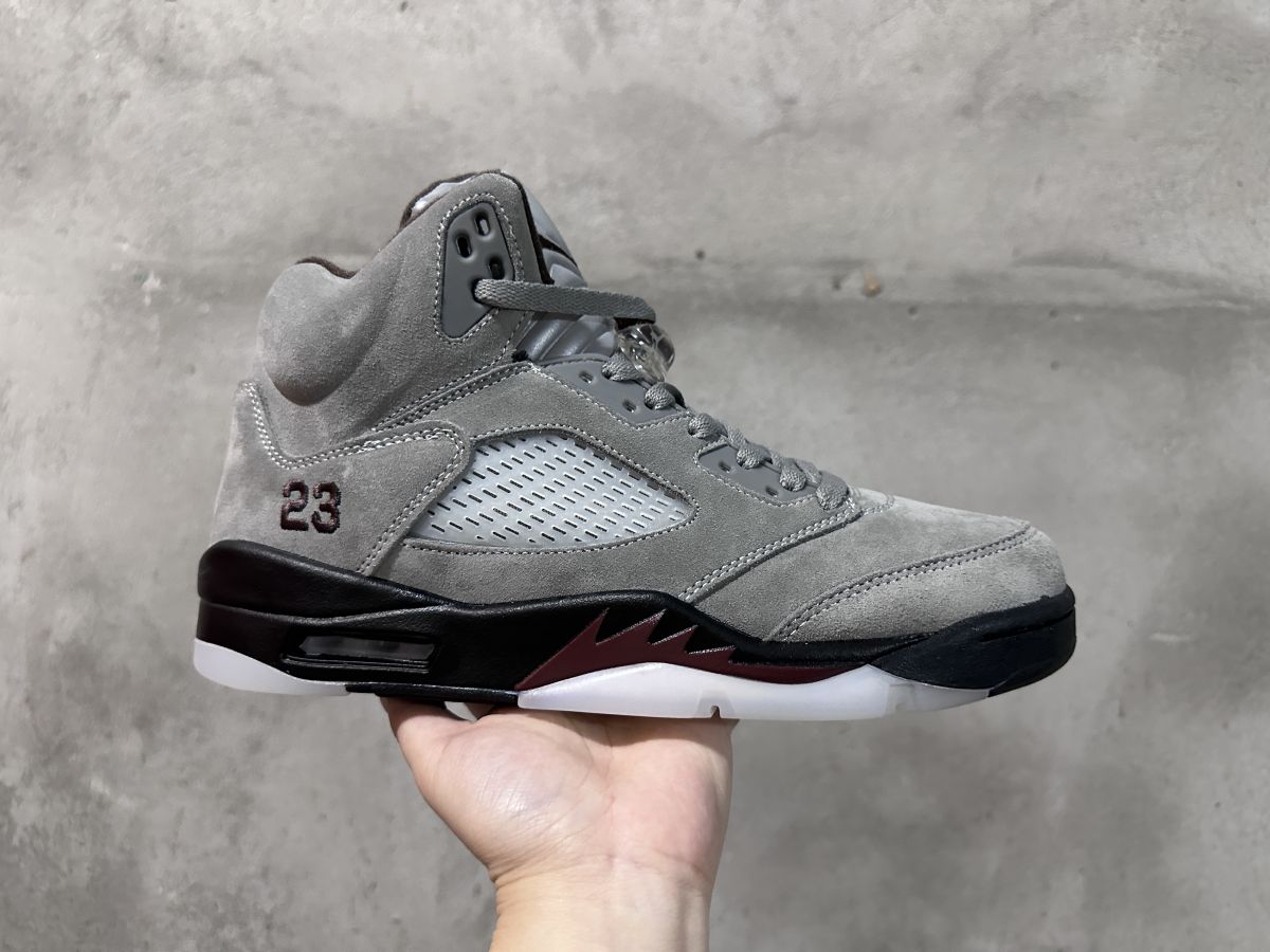 AJ5 AMM 灰色联名 A MA MANIÉRE × Jordan Air Jordan 5 "Light Bone"乔 5 酷灰联名款篮球鞋 FD1330-006 40-47.5男款