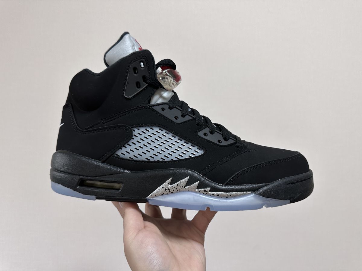 AJ5黑银 Air Jordan 5乔5黑银减震防滑耐磨中帮复古篮球鞋 后跟NIKE钩 845035-003 40-47.5男款