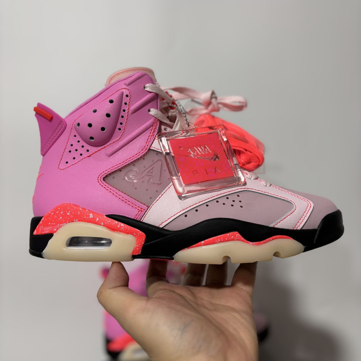 AJ6 NY联名粉 中端⚡️Jordan × Awake NY Air Jordan 6 舒适贴合 复古篮球鞋 IQ5706-600 40-47.5男款