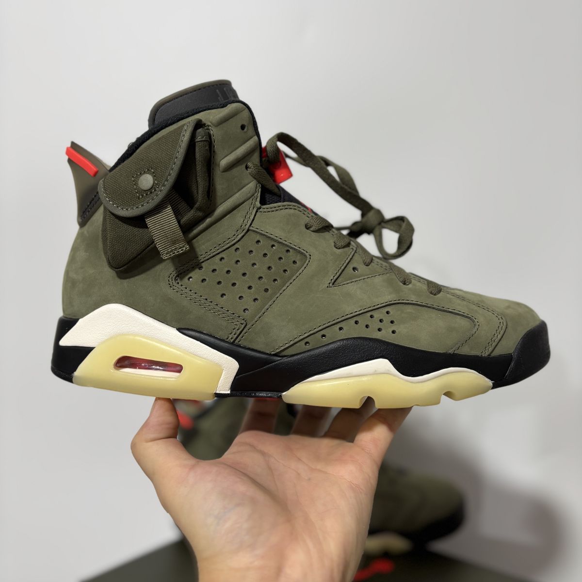 AJ6口袋橄榄绿 PK纯原版⚡️Travis Scott x Jordan Air Jordan 6 medium olive TS联名舒适百搭减震耐磨 中帮复古篮球鞋 CN1084-200 尺码：40-47.5 男