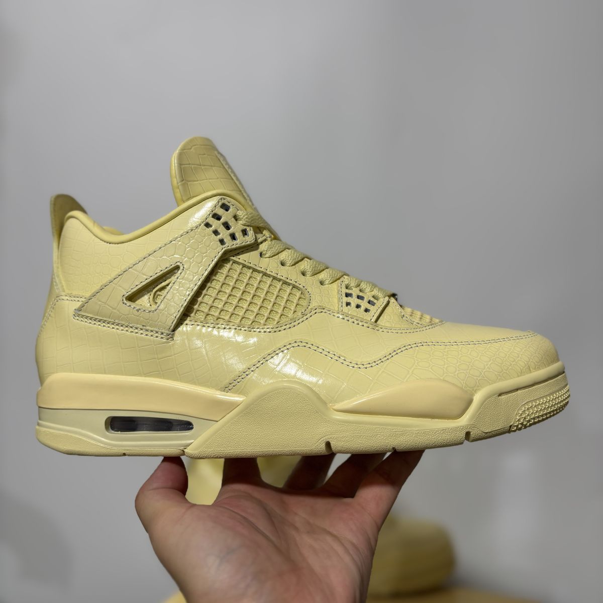 AJ4柠檬黄 F版⚡️Jordan × J. Balvin Air Jordan 4 舒适柔软 复古篮球鞋 男款 IW2872-700 尺码：40-48.5